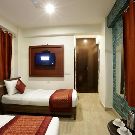 Hotel Airport Star New Delhi Exterior foto