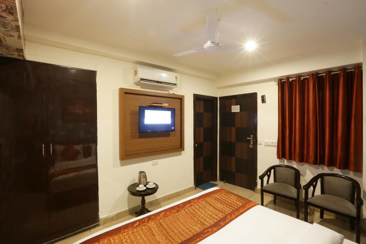 Hotel Airport Star New Delhi Exterior foto